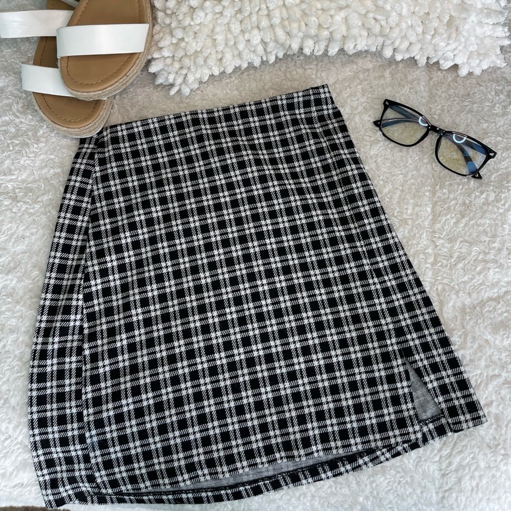 B&W Pattern skirt
